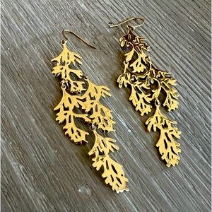 Stella & Dot Gold Earrings